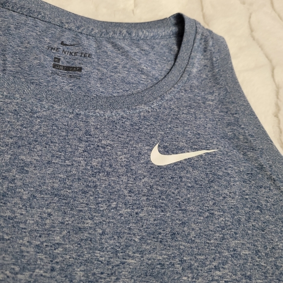 Nike Women's Size XL Heather Blue Legend Tank Top - Picture 3 of 5